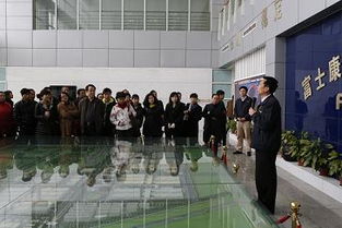 走进大企业 启发新思路——武汉市商贸金融烟草工会组织百余名工会领导干部赴企业参观学习纪实